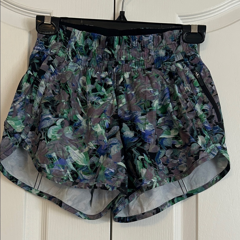 Lululemon Tracker Shorts 4"